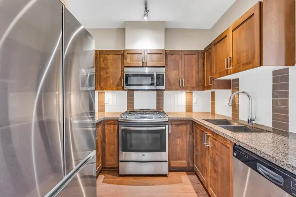 20078 Fraser HWY, Langley, BC V3A 0J2