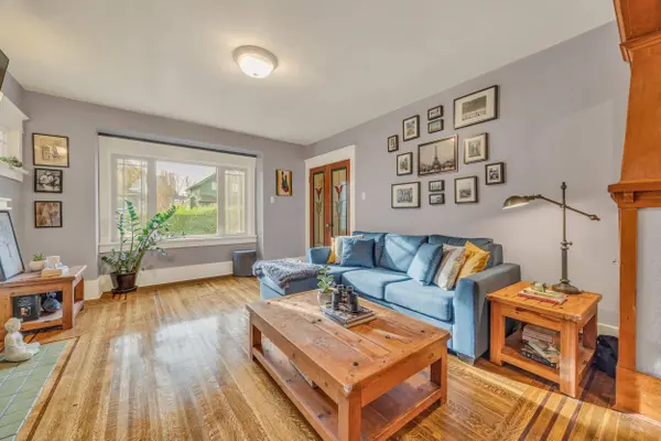 1217 E 12th AVE, Vancouver, BC V5T 2J8