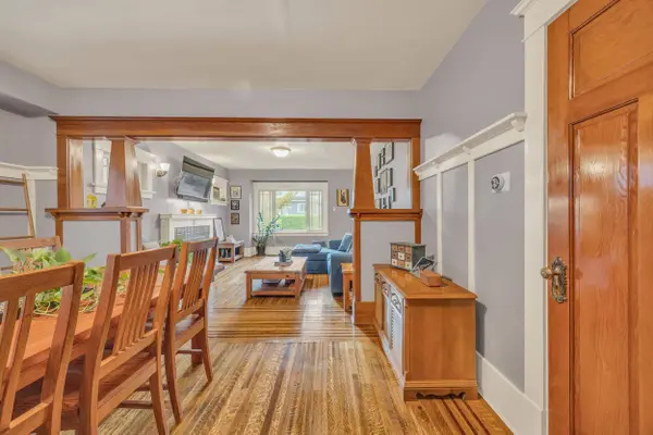 1217 E 12th AVE, Vancouver, BC V5T 2J8