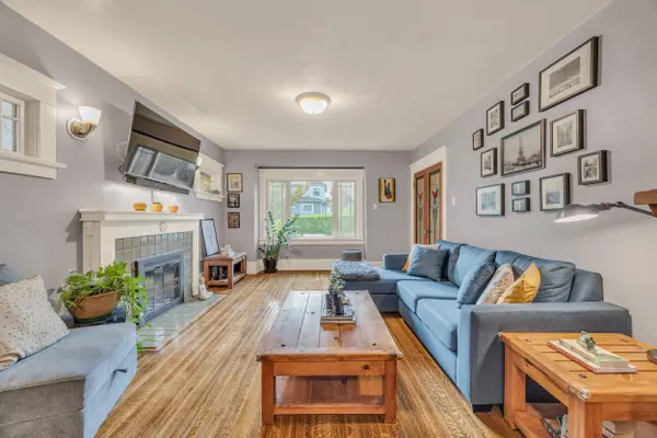 1217 E 12th AVE, Vancouver, BC V5T 2J8