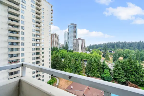 4160 Sardis ST #1201, Burnaby, BC V5H 1K2