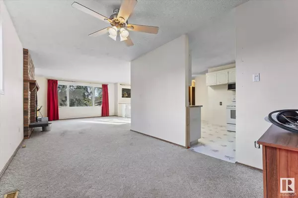 29 Anita CR, St. Albert, AB T8N 2W4