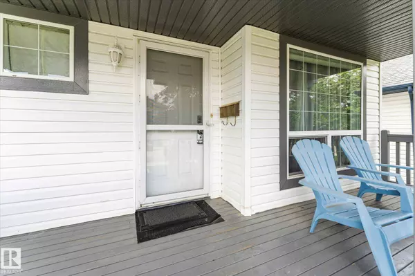 1220 Gillespie CR NW, Edmonton, AB T5T 6M6