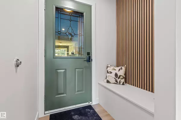 9619 52 ST NW, Edmonton, AB T6B 1G8