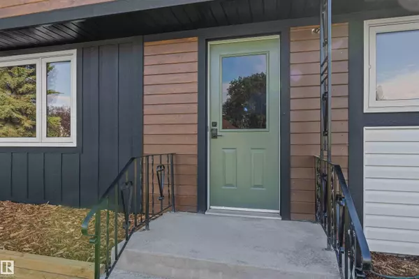 9619 52 ST NW, Edmonton, AB T6B 1G8