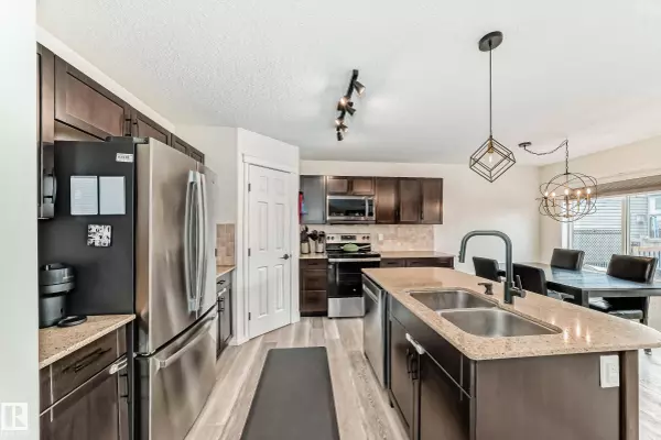 34 Wisteria LN, Fort Saskatchewan, AB T8L 0B4