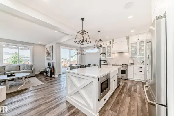 22380 93 AV NW, Edmonton, AB T5T 7L9