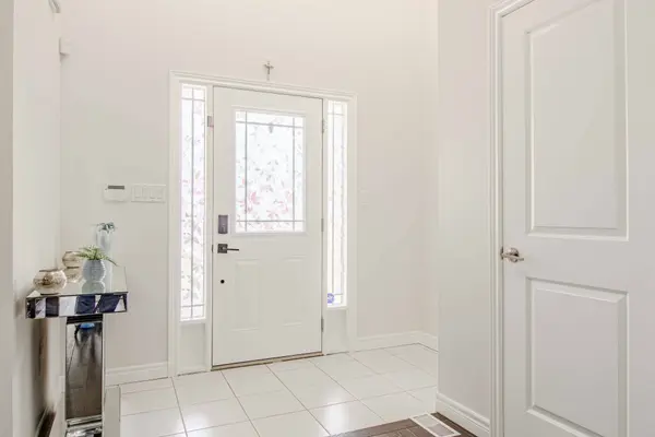 151 Royal Winter DR, Hamilton, ON L0R 1C0