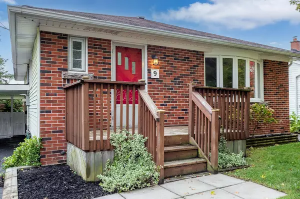 9 McKay RD, Hamilton, ON L9H 1H6