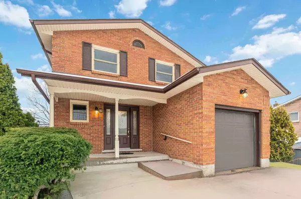 10 Donegel PL, Hamilton, ON L9A 4Z6