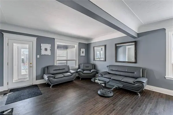 42 East 31st ST, Hamilton, ON L8V 3N7