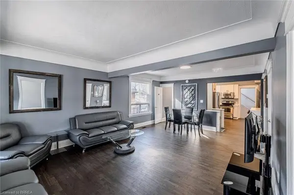 42 East 31st ST, Hamilton, ON L8V 3N7