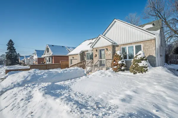 60 West 1st ST, Hamilton, ON L9C 3C3