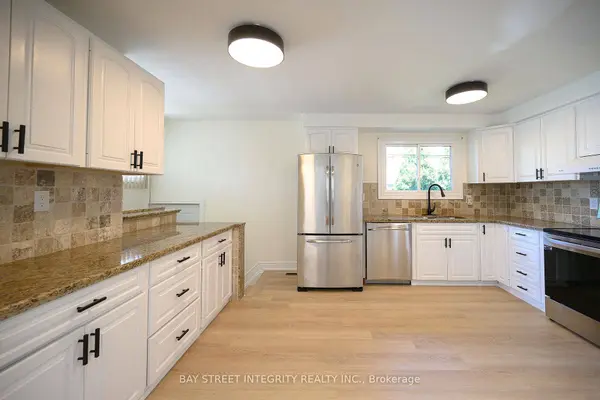 106 Beland AVE N, Hamilton, ON L8H 6C1