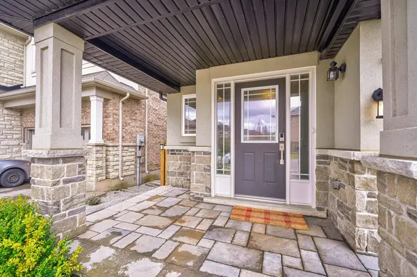 195 Greti DR, Hamilton, ON L9B 0H5