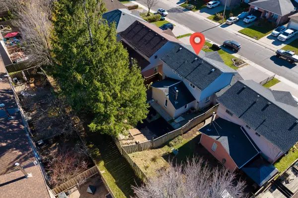 46 Novoco DR, Hamilton, ON L9C 7E8