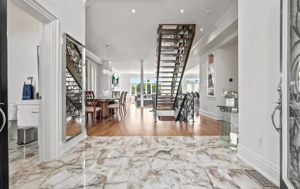 4 Playfair CT, Hamilton, ON L9K 1R6