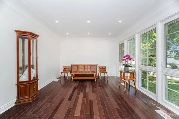 166 Terrace DR, Hamilton, ON L9A 2Z1