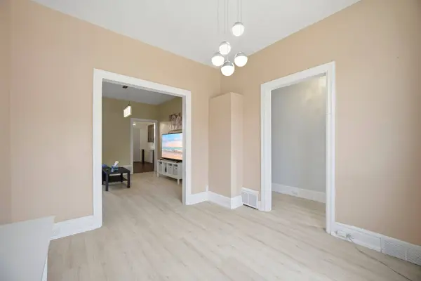 38 Madison AVE, Hamilton, ON L8L 5Y4