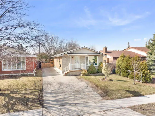 56 Nash RD S, Hamilton, ON L8K 4J7