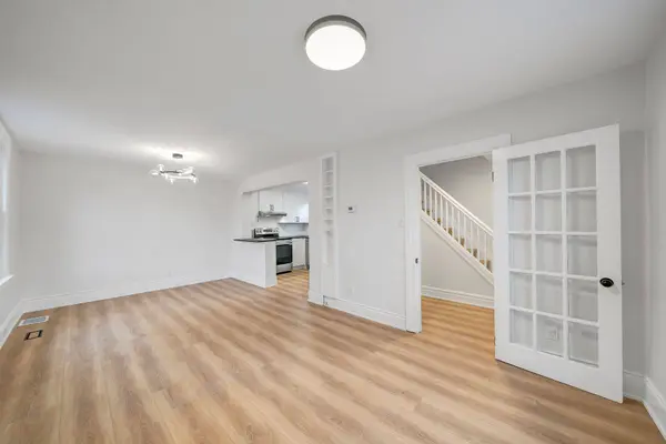 73 Peter ST, Hamilton, ON L8R 1T4