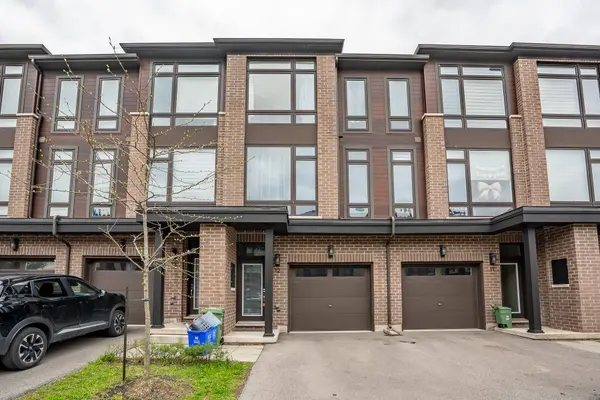270 Melvin AVE W #12, Hamilton, ON L8H 2K2