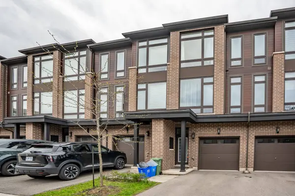270 Melvin AVE W #12, Hamilton, ON L8H 2K2