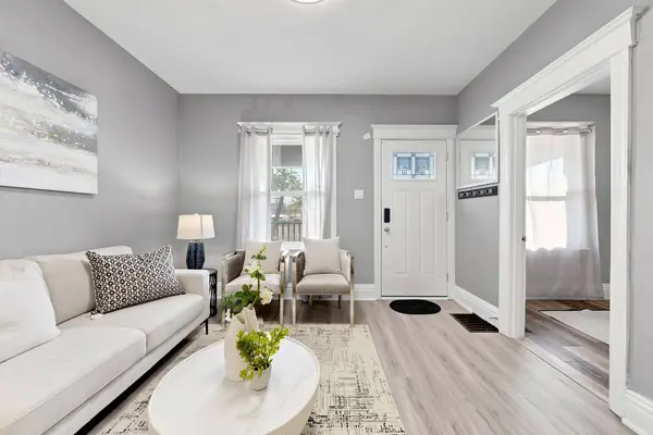 118 Birmingham ST, Hamilton, ON L8L 6W5