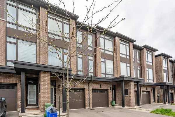270 Melvin AVE W #12, Hamilton, ON L8H 2K2