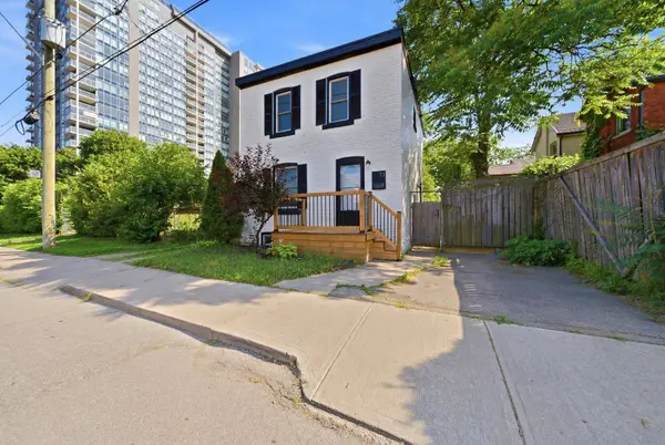 73 Peter ST, Hamilton, ON L8R 1T4