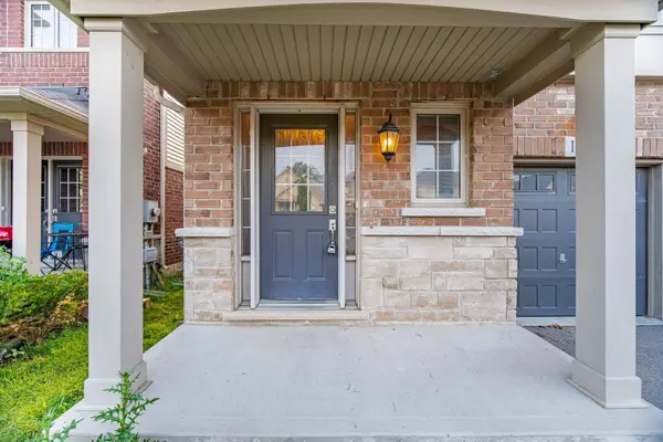 137 Echovalley DR, Hamilton, ON L8J 0H1