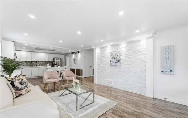 103 Edinburgh AVE, Hamilton, ON L8H 2C6