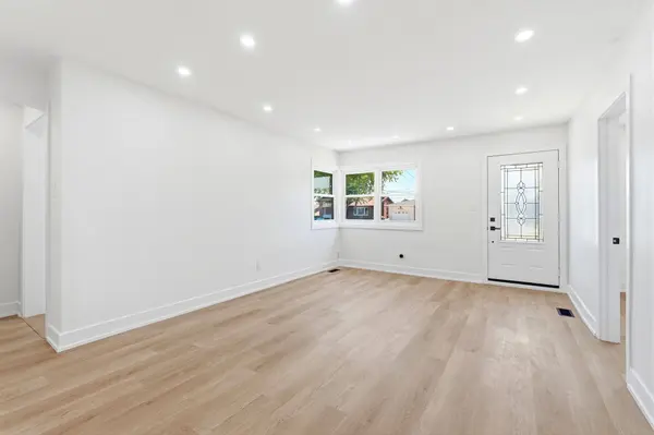 63 Chester RD, Hamilton, ON L8E 1Y1
