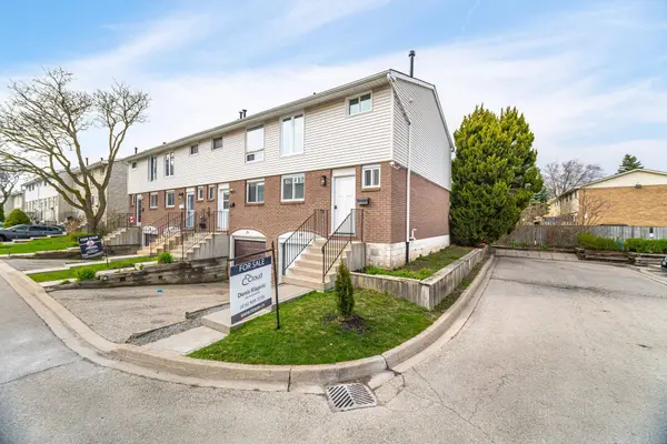 120 Quigley RD #19, Hamilton, ON L8K 6L4