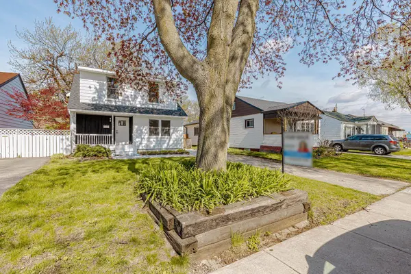 283 Ivon AVE W, Hamilton, ON L8H 5T3
