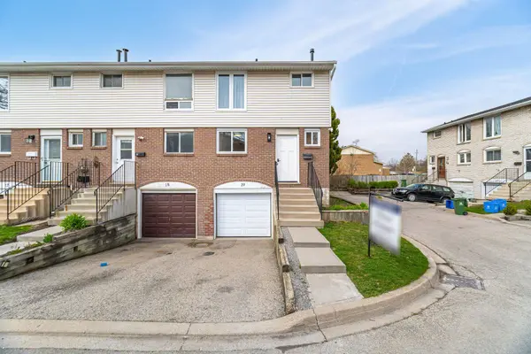 120 Quigley RD #19, Hamilton, ON L8K 6L4