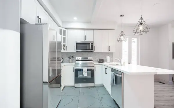 20 Somerset AVE, Hamilton, ON L8L 2L5
