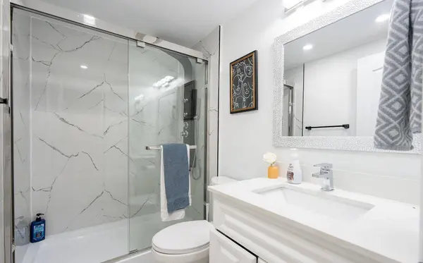20 Somerset AVE, Hamilton, ON L8L 2L5