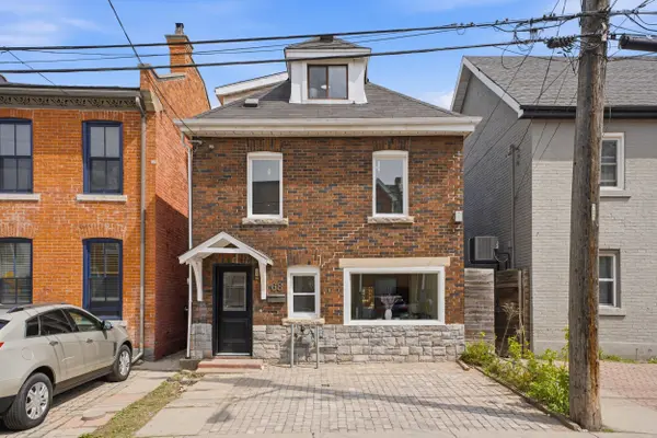 68 Magill ST, Hamilton, ON L8R 2Y5