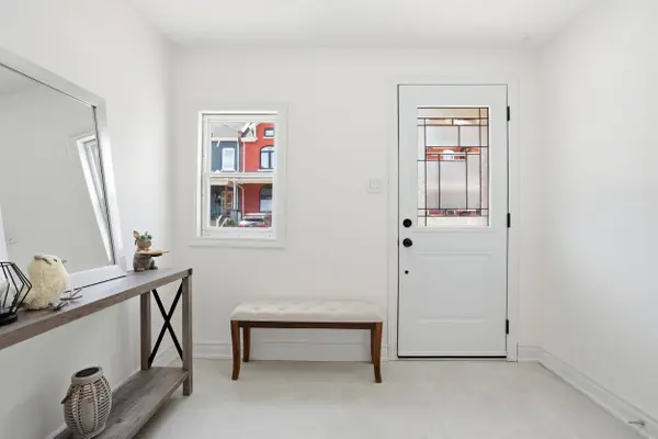 68 Magill ST, Hamilton, ON L8R 2Y5