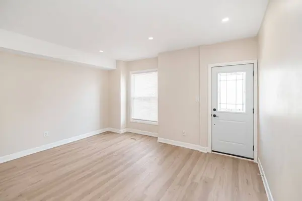 60 Keith ST, Hamilton, ON L8L 3S3