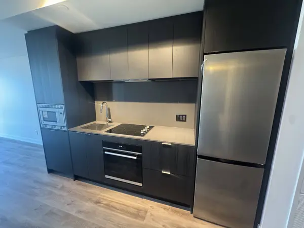 91 John ST N #1502, Hamilton, ON L8R 1H7
