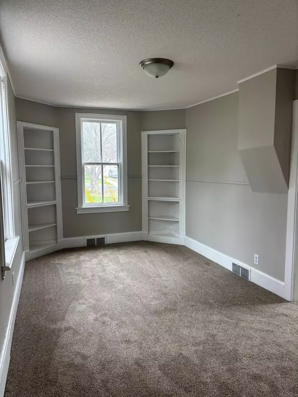 718 4th ST N, Stillwater, MN 55082