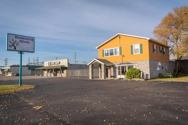 1111 N Knowles AVE, New Richmond, WI 54017