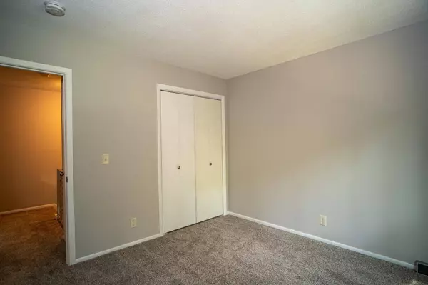 4848 Grenwich TRL N, Oakdale, MN 55128