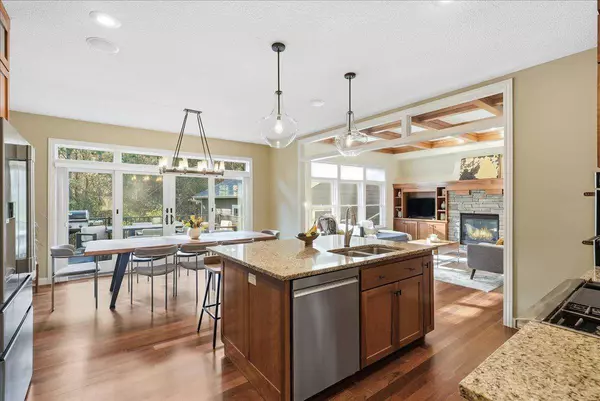 741 Mount Curve, Troy Twp, WI 54016