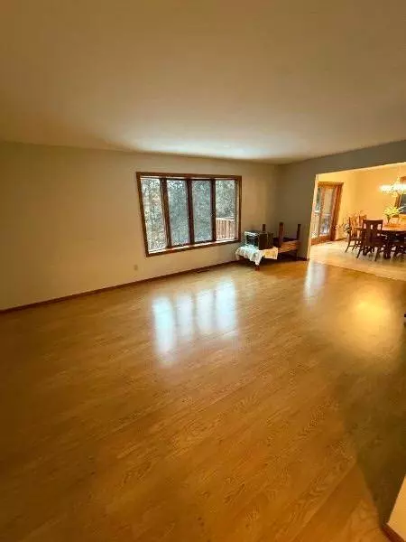 1072 Buck RDG, Hudson, WI 54016