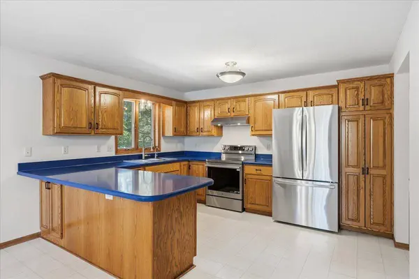 1072 Buck RDG, Hudson, WI 54016