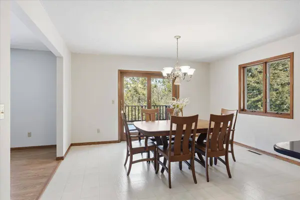 1072 Buck RDG, Hudson, WI 54016