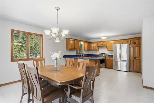 1072 Buck RDG, Hudson, WI 54016